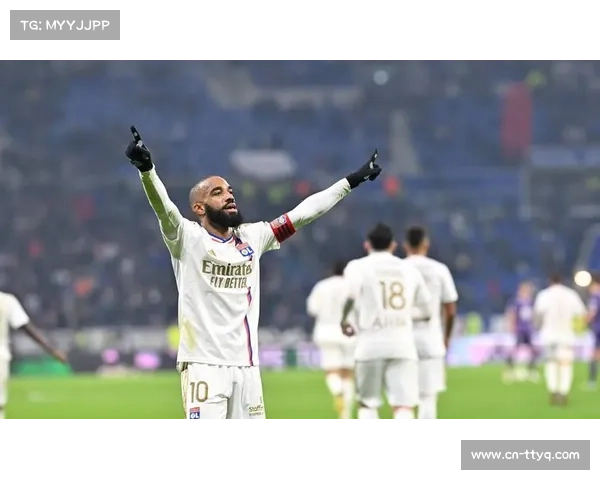 托利索33岁戴帽,里昂老将成欧联杯关键先生